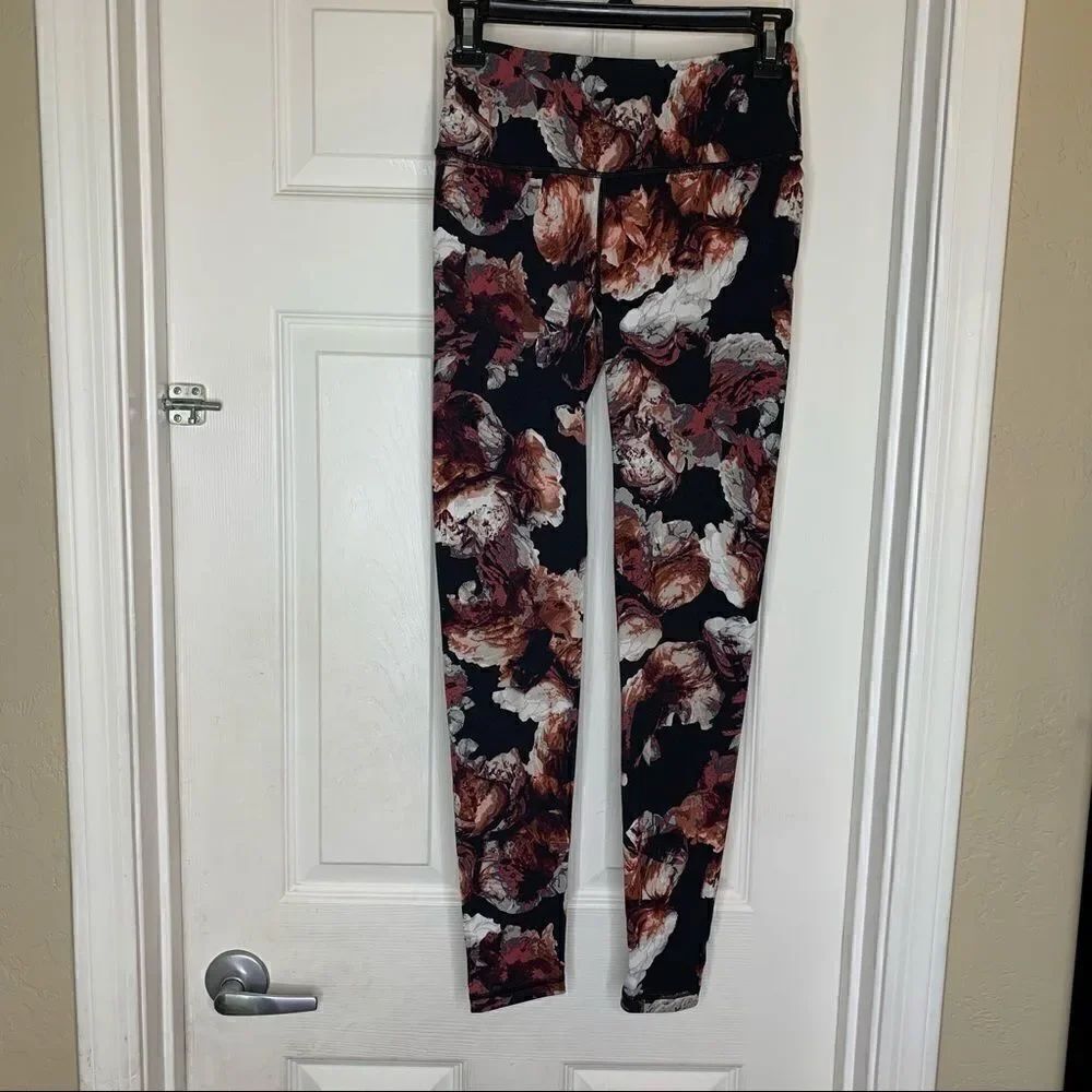 Victoria’s Secret Sport Floral Print Leggings
